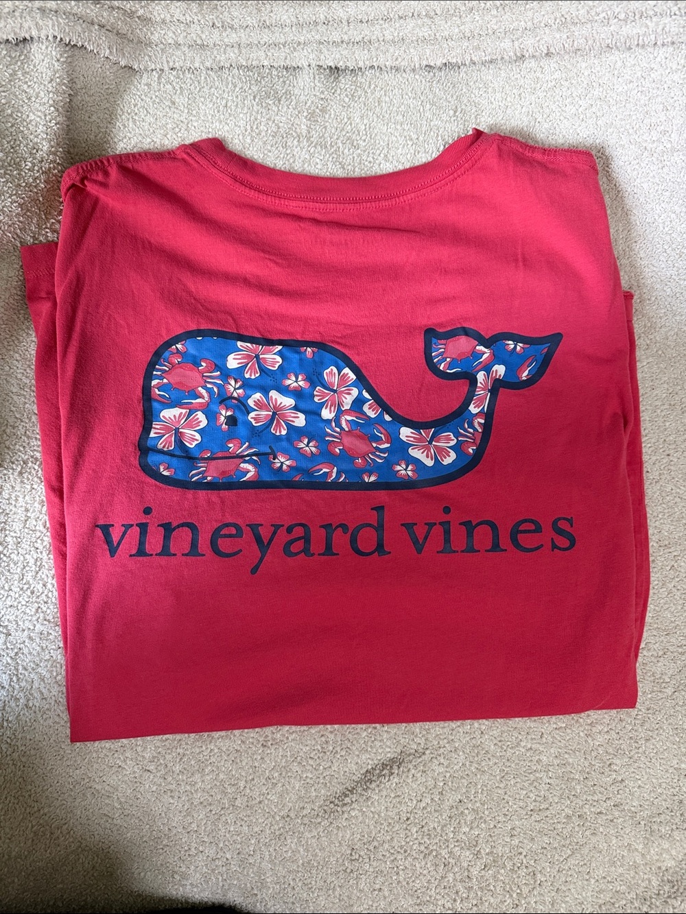 Vineyard Vines
Short-Sleeve Pocket Tee in red - Picture 3 of 3